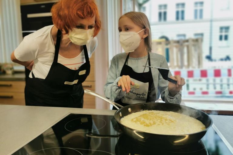c_2_Die Küchenpartie mit peb Cookeria Berlin_Plattform Ernährung und Bewegung e.V.